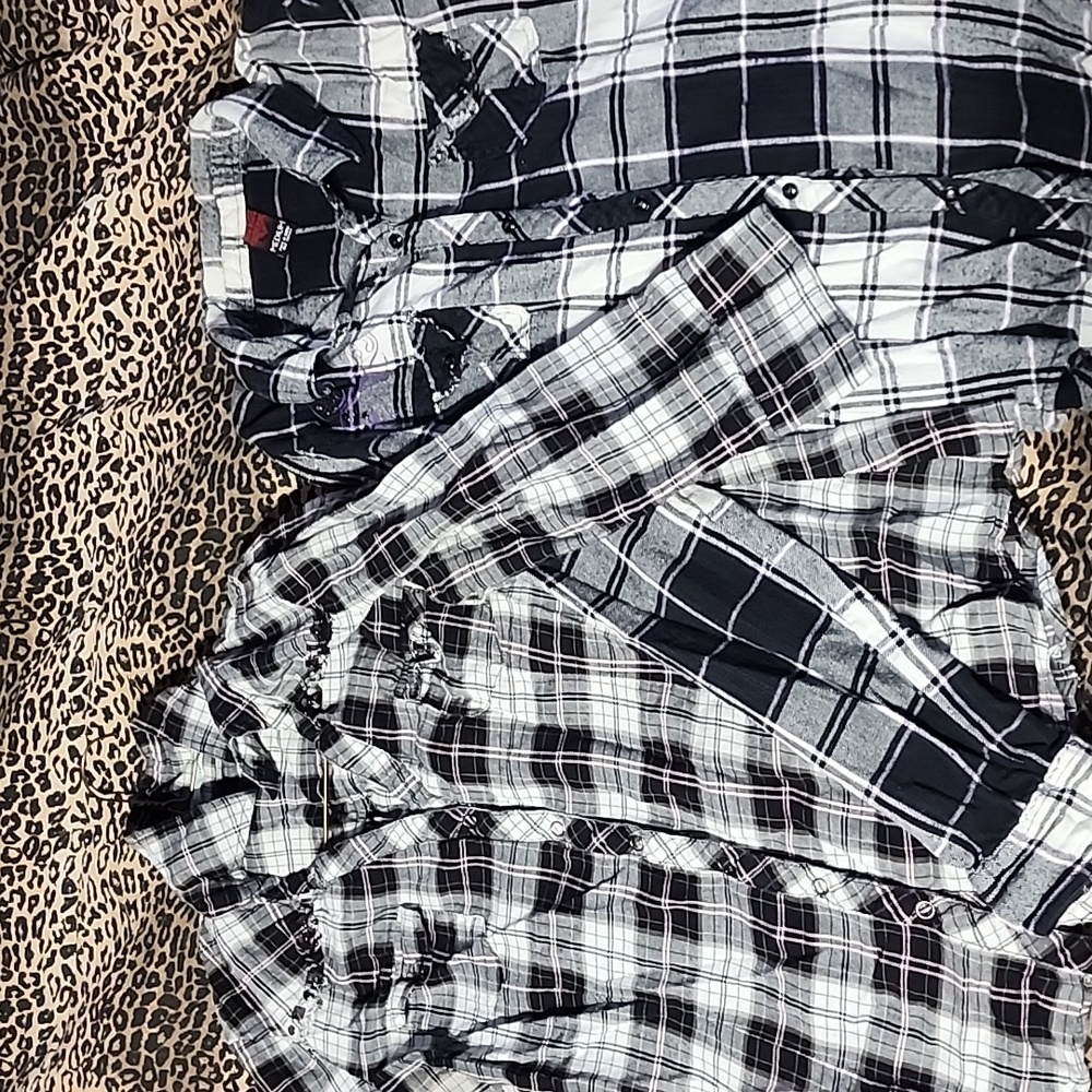 Bundle 2 Button up Plaid shirts